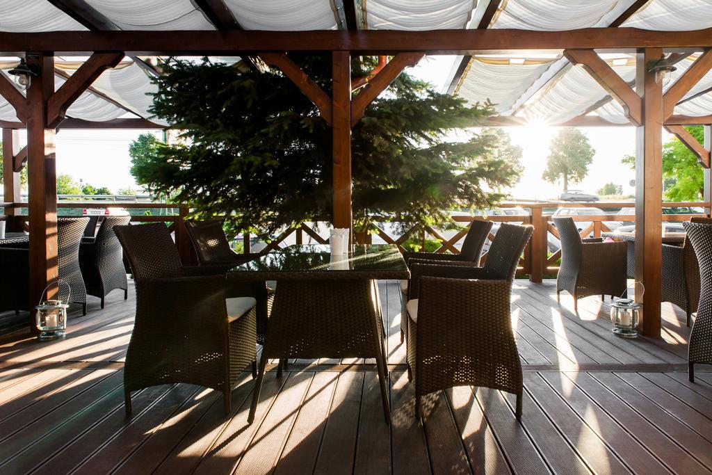 Hotel Panorama Ostrowiec Swietokrzyski Exterior photo