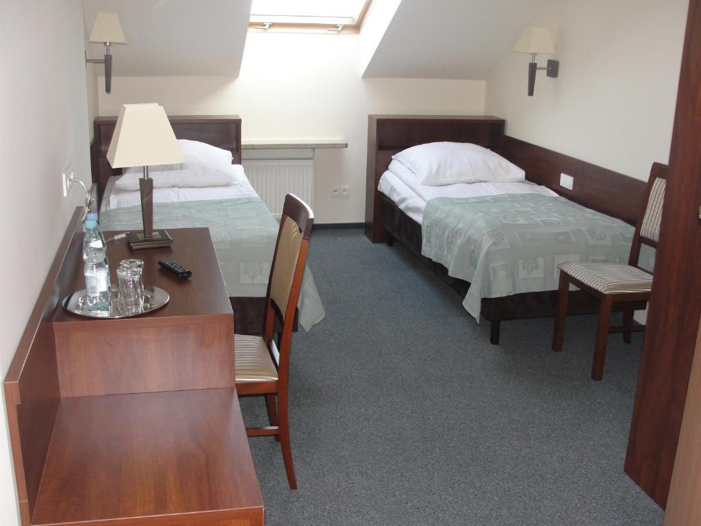 Hotel Panorama Ostrowiec Swietokrzyski Room photo