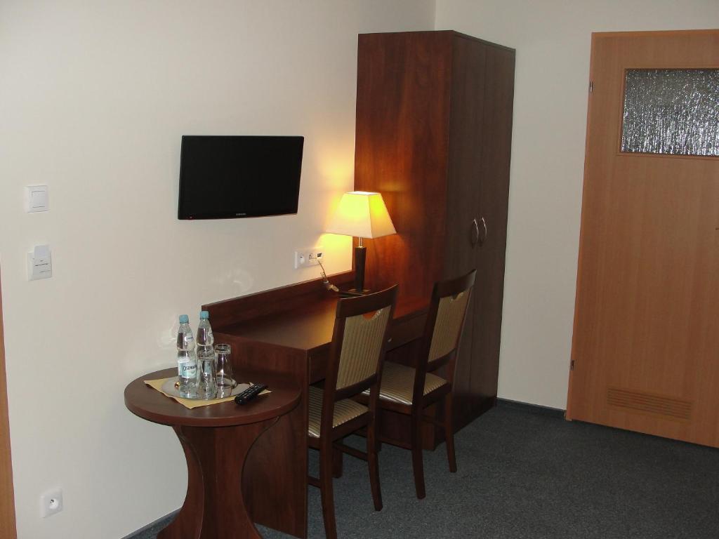 Hotel Panorama Ostrowiec Swietokrzyski Room photo