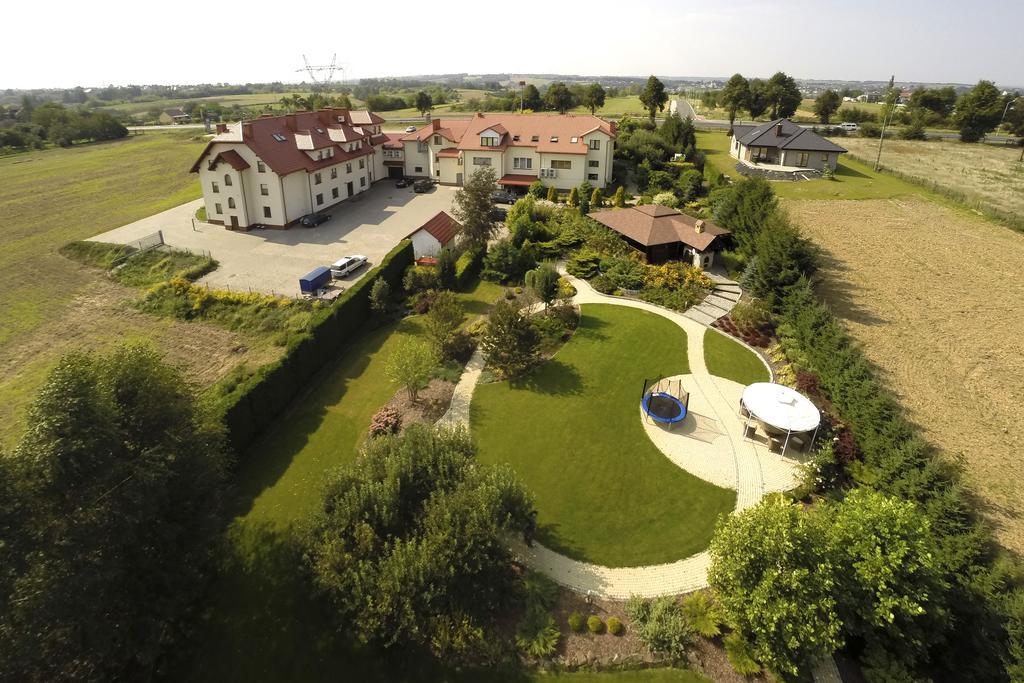 Hotel Panorama Ostrowiec Swietokrzyski Exterior photo